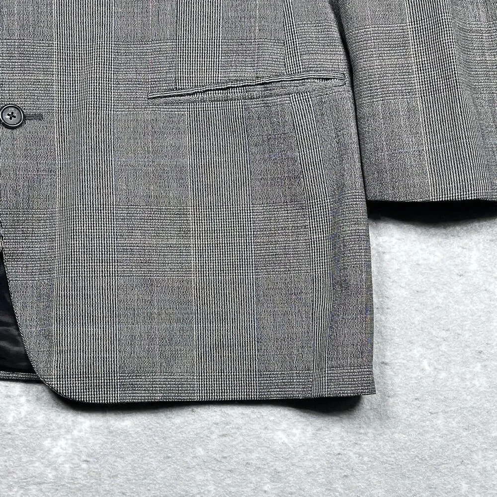 Vintage Burberry’s London Blazer Mens SZ 40R Gray Plaid Suit Jacket Two Buttons